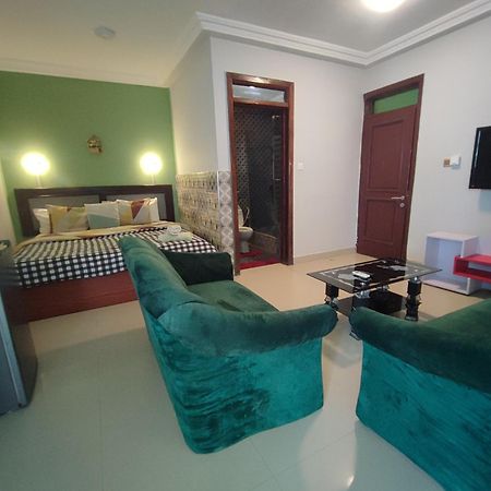 Ellisa Hospitality And Spa Hotel Accra Buitenkant foto
