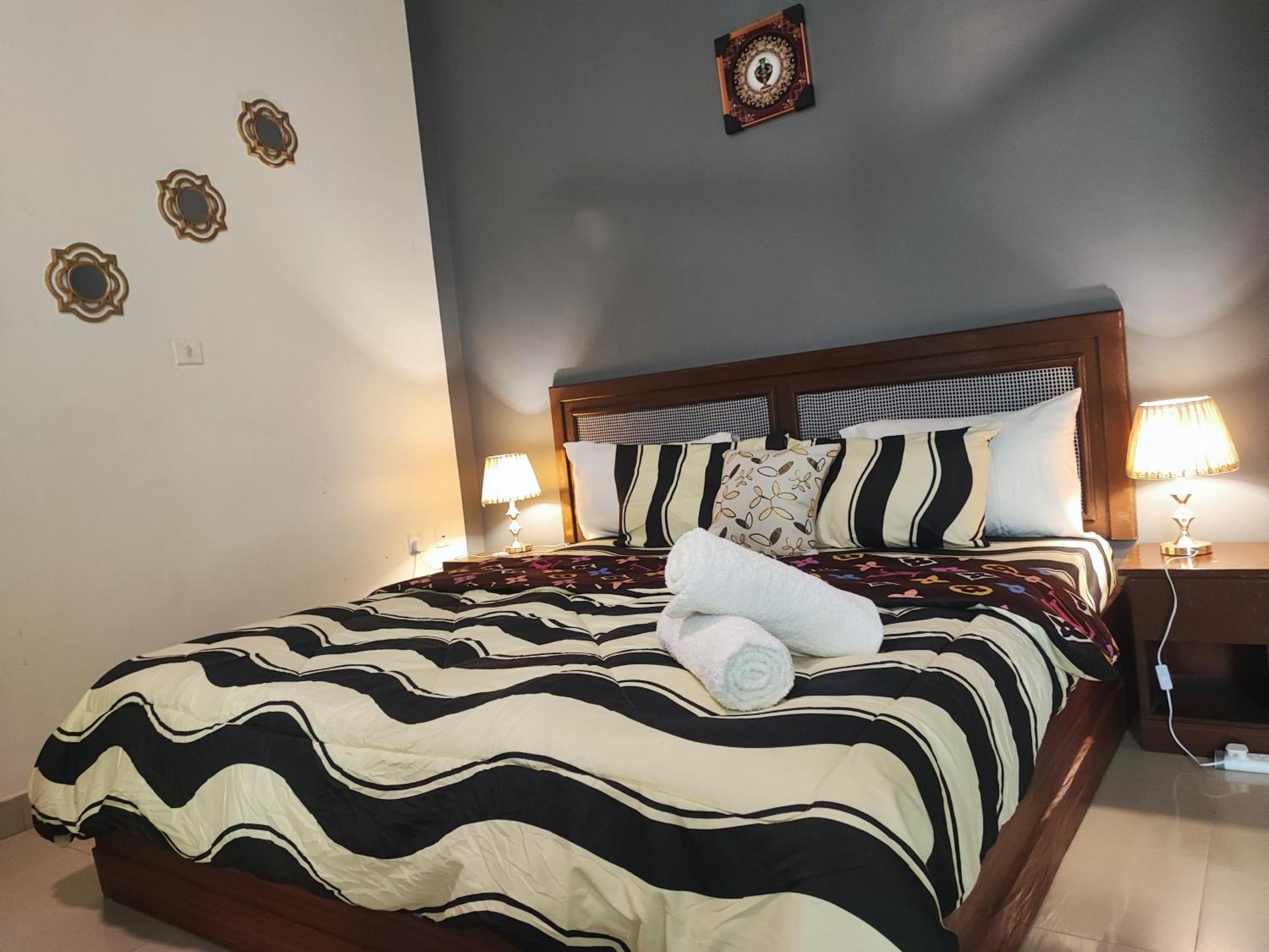 Ellisa Hospitality And Spa Hotel Accra Buitenkant foto