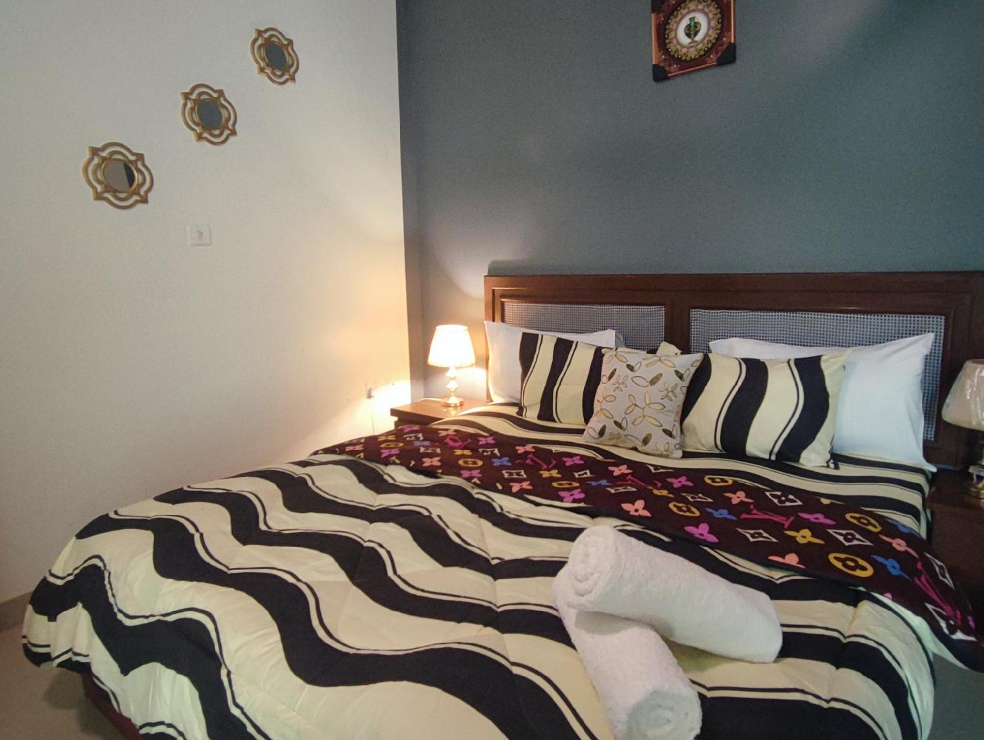 Ellisa Hospitality And Spa Hotel Accra Buitenkant foto