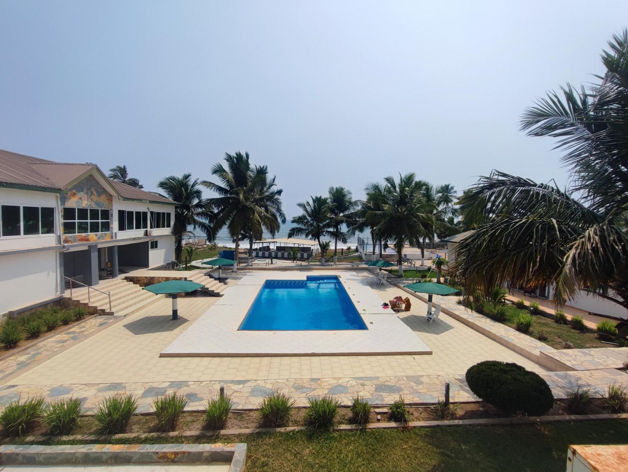 Ellisa Hospitality And Spa Hotel Accra Buitenkant foto