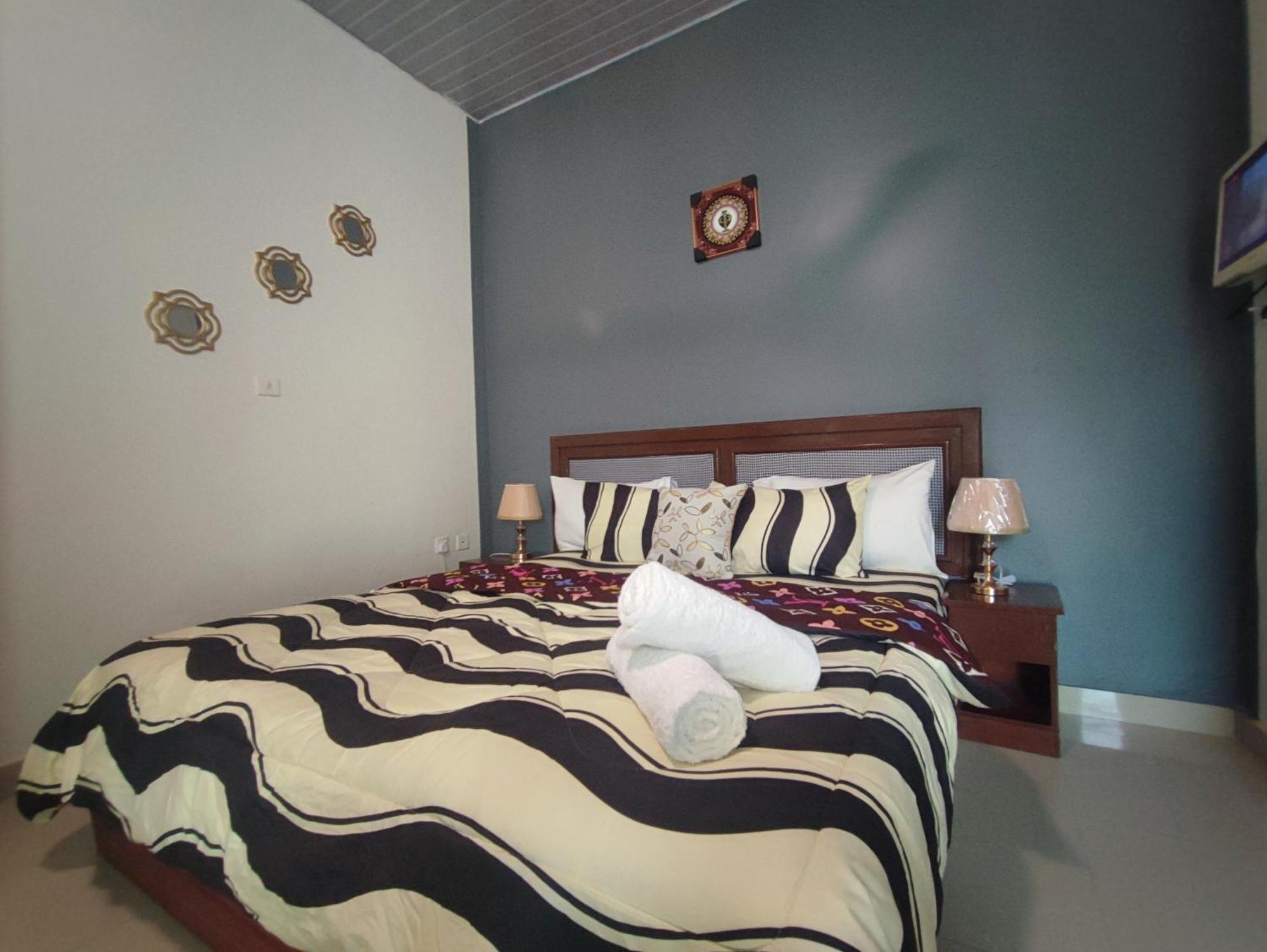 Ellisa Hospitality And Spa Hotel Accra Buitenkant foto