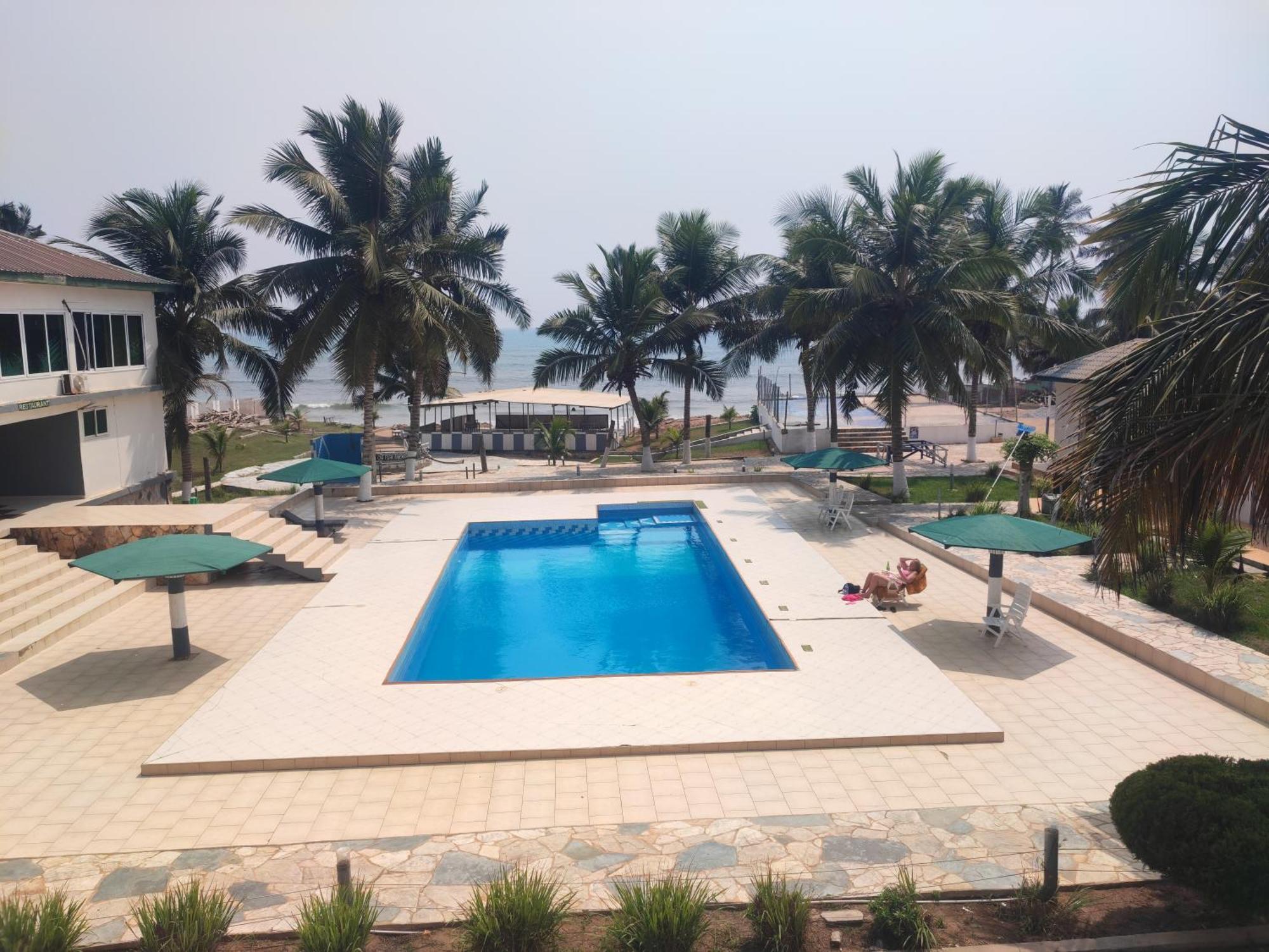 Ellisa Hospitality And Spa Hotel Accra Buitenkant foto