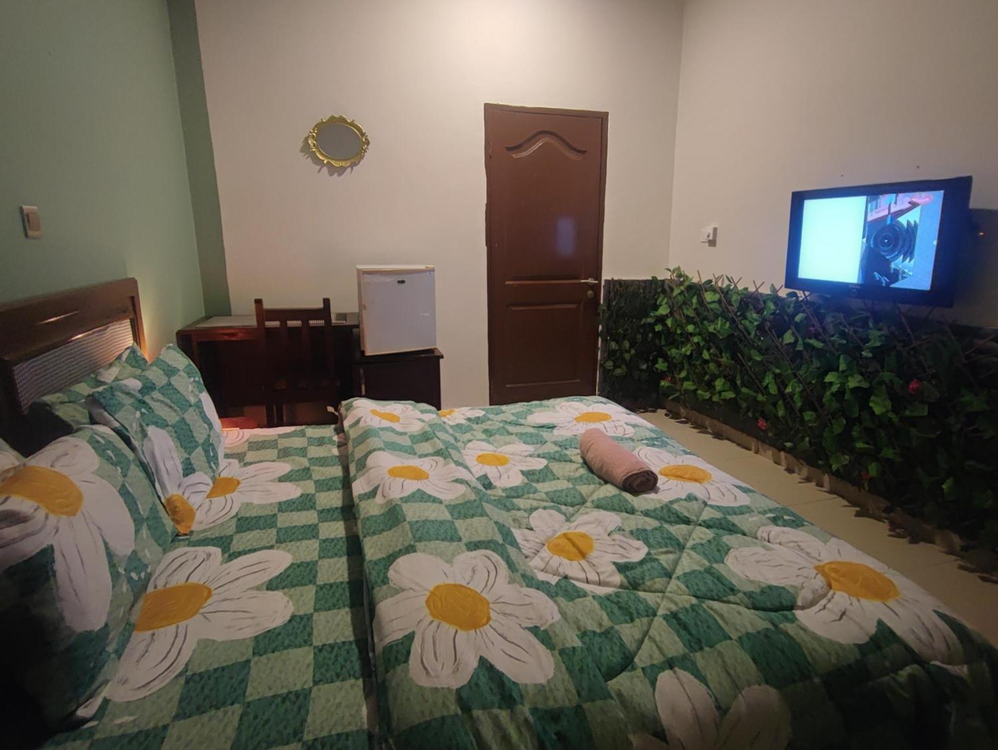 Ellisa Hospitality And Spa Hotel Accra Buitenkant foto