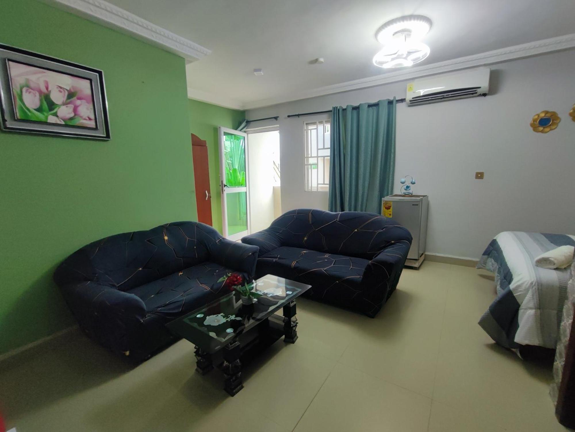 Ellisa Hospitality And Spa Hotel Accra Buitenkant foto