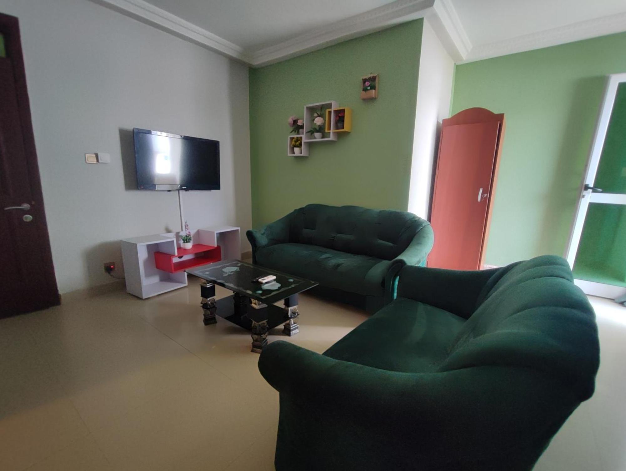Ellisa Hospitality And Spa Hotel Accra Buitenkant foto